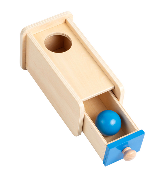 Caja con cajón y pelota