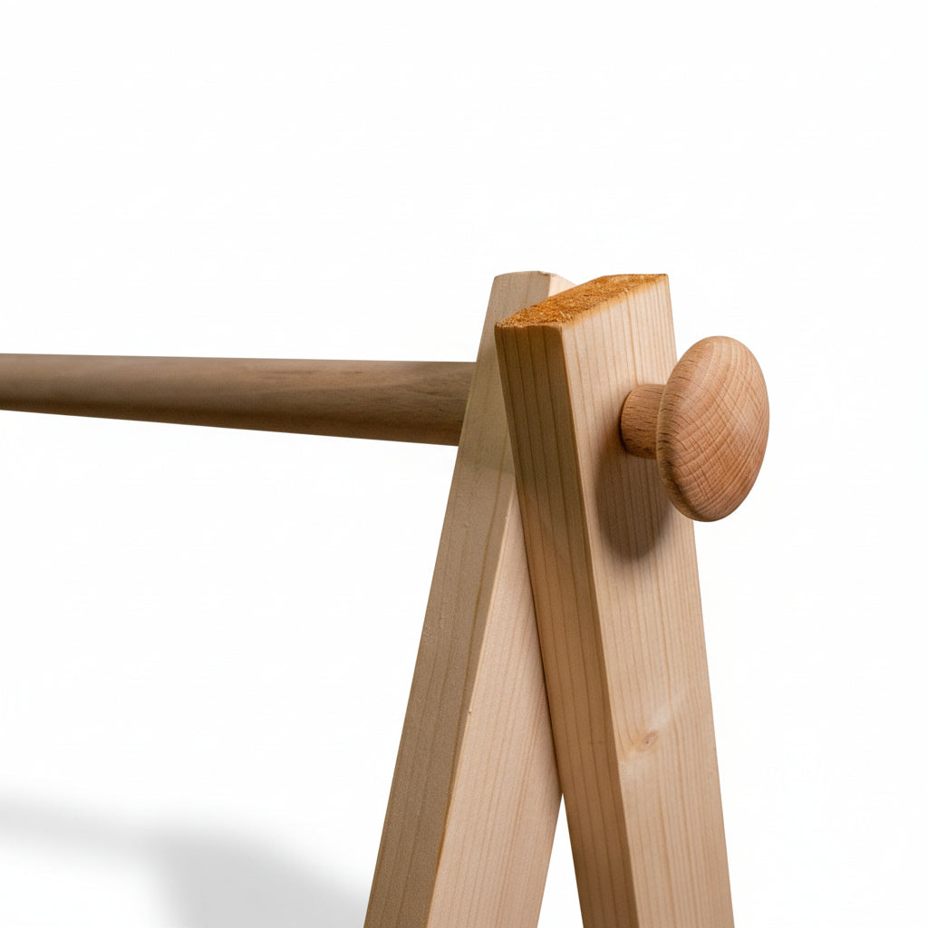 Colgador de móviles / Gimnasio Montessori